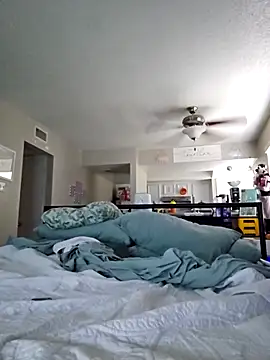 Snapshot of honeeyyy_pot chatting on October 2, 2025, 6:37 pm honeeyyy pot online show from October 2, 2025, 6:37 pm