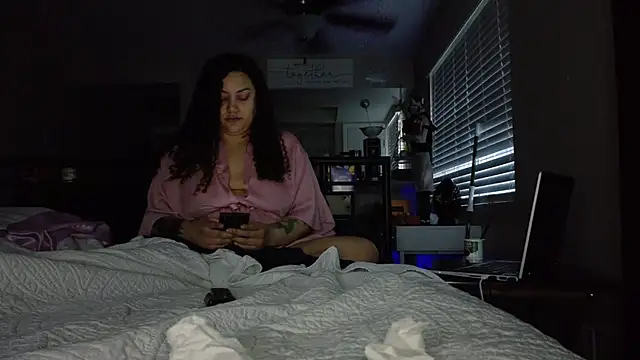 Snapshot of honeeyyy_pot chatting on October 11, 2025, 1:09 pm honeeyyy pot online show from October 11, 2025, 1:09 pm