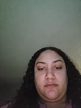 Snapshot of honeeyyy_pot chatting on October 31, 2025, 12:11 am honeeyyy pot online show from October 31, 2025, 12:11 am