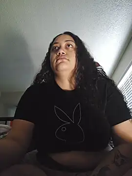 Snapshot of honeeyyy_pot chatting on November 3, 2025, 7:59 pm honeeyyy pot online show from November 3, 2025, 7:59 pm