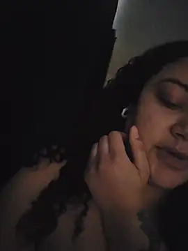 Snapshot of honeeyyy_pot chatting on November 11, 2025, 5:35 pm honeeyyy pot online show from November 11, 2025, 5:35 pm