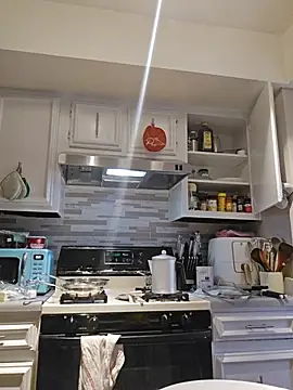 Snapshot of honeeyyy_pot chatting on November 29, 2025, 8:34 pm honeeyyy pot online show from November 29, 2025, 8:34 pm