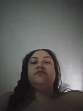 Snapshot of honeeyyy_pot chatting on November 30, 2025, 8:57 pm honeeyyy pot online show from November 30, 2025, 8:57 pm