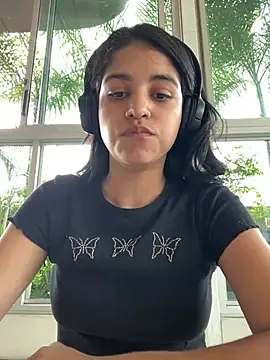 Snapshot of ShawtySlammed chatting on February 7, 2025, 7:59 pm ShawtySlammed online show from February 7, 2025, 7:59 pm