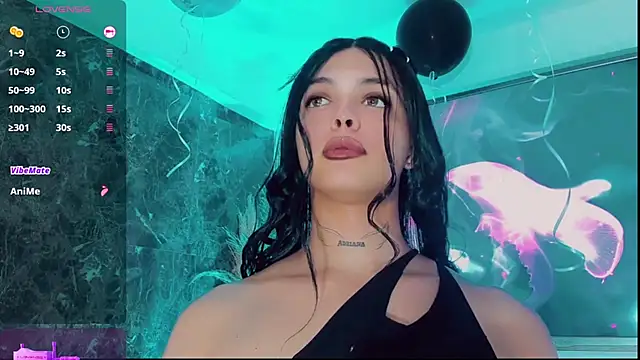 Emmaa Saenz  online show from September 19, 2025, 7:58 pm