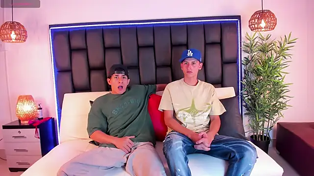 Snapshot of Crazy_nigth01 chatting on October 27, 2025, 2:04 am Crazy nigth01 online show from October 27, 2025, 2:04 am