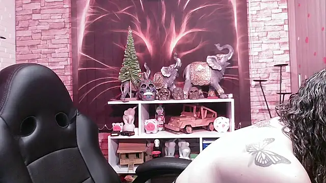 charlotedoll online show from December 12, 2024, 3:54 am