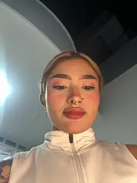 Arianavillada online show from September 28, 2025, 3:56 am