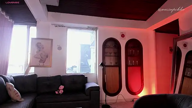 misschloe   online show from January 29, 2025, 11:04 pm