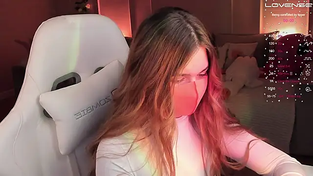 Snapshot of Frau_Lina chatting on December 8, 2024, 5:22 pm Frau Lina online show from December 8, 2024, 5:22 pm