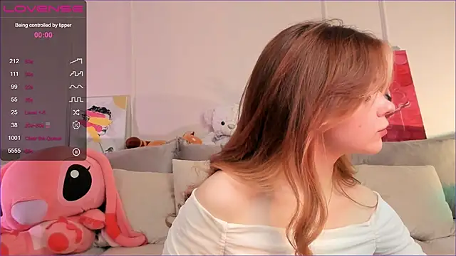 Snapshot of Frau_Lina chatting on October 27, 2025, 3:49 pm Frau Lina online show from October 27, 2025, 3:49 pm