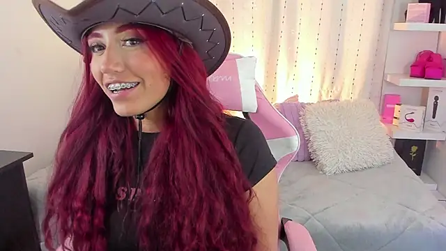 Snapshot of veronicaxx69 chatting on November 2, 2025, 3:20 am veronicaxx69 online show from November 2, 2025, 3:20 am