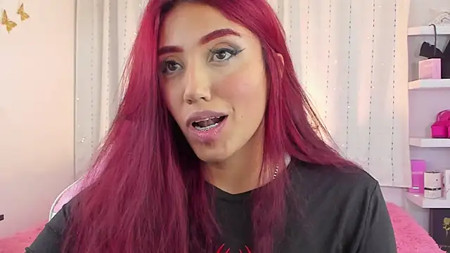 Snapshot of veronicaxx69 chatting on November 25, 2025, 3:06 am veronicaxx69 online show from November 25, 2025, 3:06 am