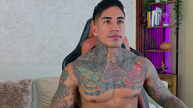 Snapshot of AdanReilly chatting on November 29, 2025, 3:48 pm AdanReilly online show from November 29, 2025, 3:48 pm