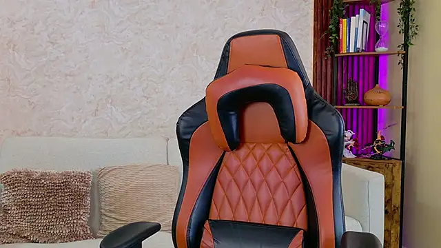 Snapshot of AdanReilly chatting on December 13, 2025, 7:53 pm AdanReilly online show from December 13, 2025, 7:53 pm