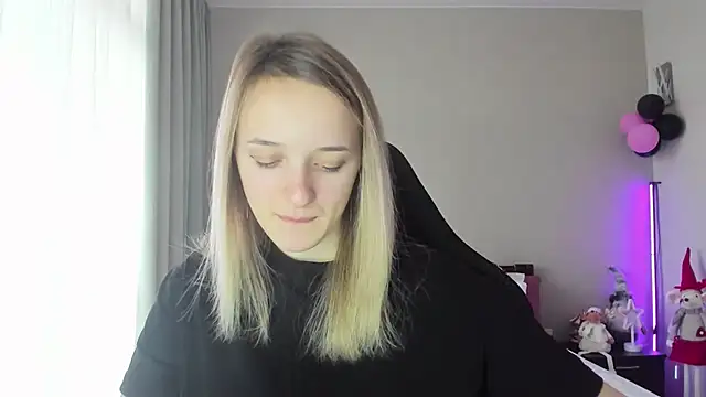 Snapshot of RouseReed chatting on January 14, 2025, 1:06 pm RouseReed online show from January 14, 2025, 1:06 pm