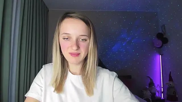 Snapshot of RouseReed chatting on January 17, 2025, 2:18 pm RouseReed online show from January 17, 2025, 2:18 pm