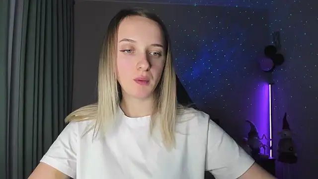 Snapshot of RouseReed chatting on January 17, 2025, 5:19 pm RouseReed online show from January 17, 2025, 5:19 pm