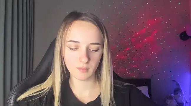 Snapshot of RouseReed chatting on January 22, 2025, 4:23 pm RouseReed online show from January 22, 2025, 4:23 pm