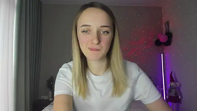 Snapshot of RouseReed chatting on January 25, 2025, 9:57 am RouseReed online show from January 25, 2025, 9:57 am