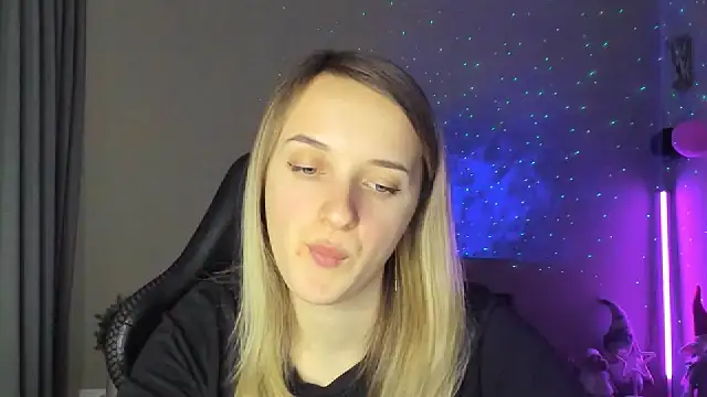 Snapshot of RouseReed chatting on January 30, 2025, 5:28 pm RouseReed online show from January 30, 2025, 5:28 pm