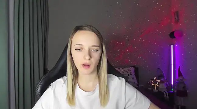 Snapshot of RouseReed chatting on February 1, 2025, 4:22 pm RouseReed online show from February 1, 2025, 4:22 pm