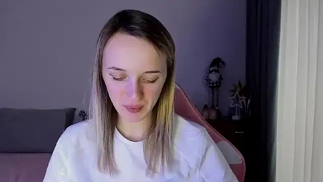 Snapshot of RouseReed chatting on February 3, 2025, 2:24 pm RouseReed online show from February 3, 2025, 2:24 pm