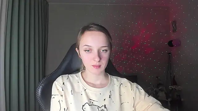 Snapshot of RouseReed chatting on February 7, 2025, 5:18 pm RouseReed online show from February 7, 2025, 5:18 pm