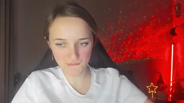 Snapshot of RouseReed chatting on February 11, 2025, 2:24 pm RouseReed online show from February 11, 2025, 2:24 pm