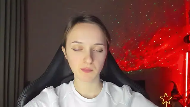 Snapshot of RouseReed chatting on February 11, 2025, 5:40 pm RouseReed online show from February 11, 2025, 5:40 pm