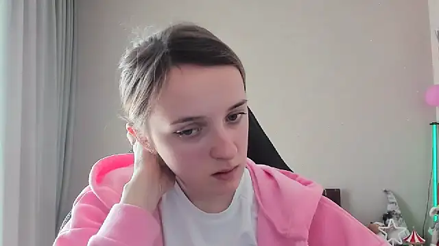 Snapshot of RouseReed chatting on February 13, 2025, 10:44 am RouseReed online show from February 13, 2025, 10:44 am