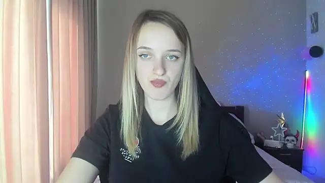 Snapshot of RouseReed chatting on March 11, 2025, 1:23 pm RouseReed online show from March 11, 2025, 1:23 pm