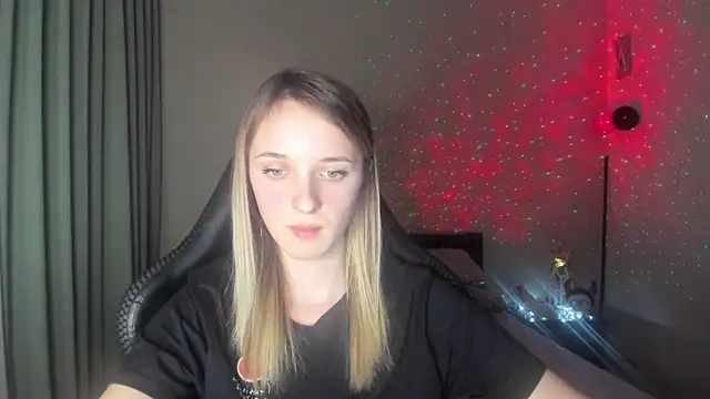 Snapshot of RouseReed chatting on March 13, 2025, 4:12 pm RouseReed online show from March 13, 2025, 4:12 pm