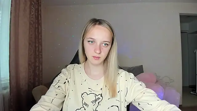 Snapshot of RouseReed chatting on September 27, 2025, 6:29 am RouseReed online show from September 27, 2025, 6:29 am