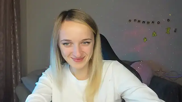 Snapshot of RouseReed chatting on October 31, 2025, 12:50 pm RouseReed online show from October 31, 2025, 12:50 pm