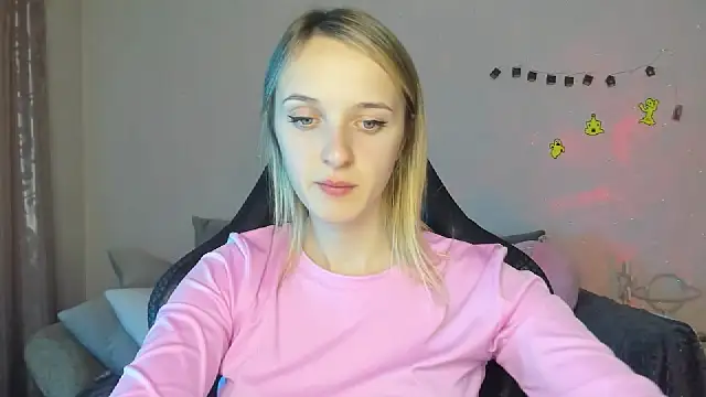 Snapshot of RouseReed chatting on November 7, 2025, 12:49 pm RouseReed online show from November 7, 2025, 12:49 pm