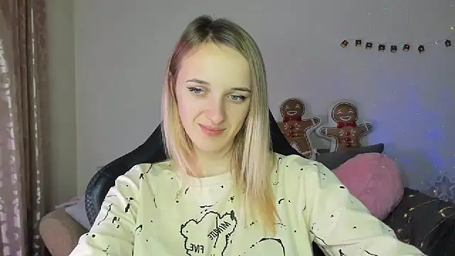 Snapshot of RouseReed chatting on November 22, 2025, 12:48 pm RouseReed online show from November 22, 2025, 12:48 pm