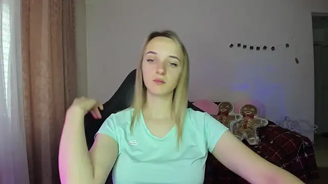 Snapshot of RouseReed chatting on November 24, 2025, 7:30 am RouseReed online show from November 24, 2025, 7:30 am