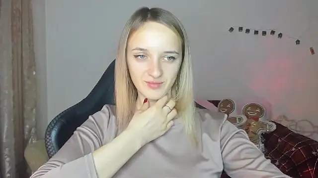 Snapshot of RouseReed chatting on December 1, 2025, 1:05 pm RouseReed online show from December 1, 2025, 1:05 pm