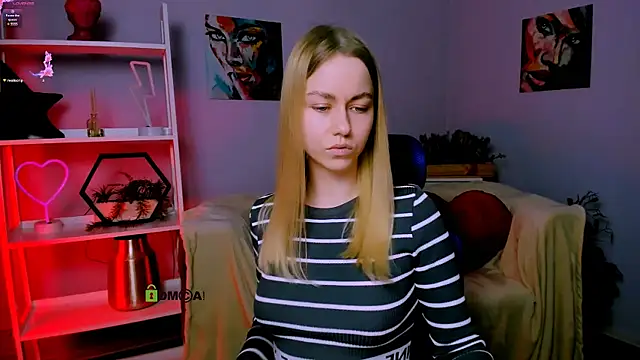 scarlet mooore online show from March 5, 2025, 8:32 pm