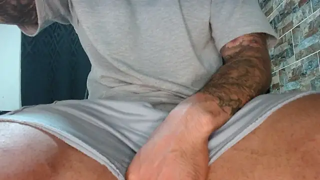 babyrecord1 online show from February 26, 2025, 4:14 pm