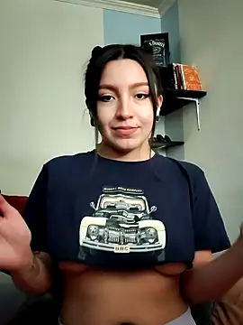 Paudelatorre online show from December 16, 2024, 7:43 pm