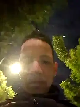 Snapshot of andresperezf chatting on November 5, 2025, 6:02 am andresperezf online show from November 5, 2025, 6:02 am