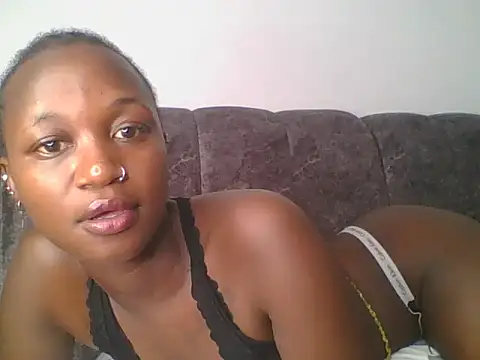 Snapshot of MissLilly1 chatting on December 4, 2024, 3:15 am MissLilly1 online show from December 4, 2024, 3:15 am