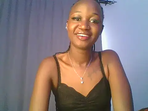Snapshot of MissLilly1 chatting on October 6, 2025, 5:05 am MissLilly1 online show from October 6, 2025, 5:05 am