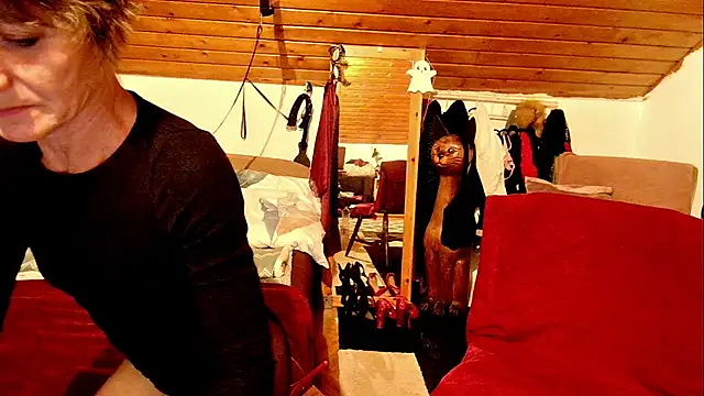 Hot Colettte online show from November 16, 2025, 8:58 pm