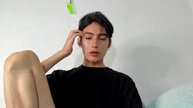 sebas rose online show from December 4, 2024, 2:09 am