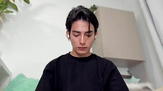 sebas rose online show from January 5, 2025, 11:33 pm