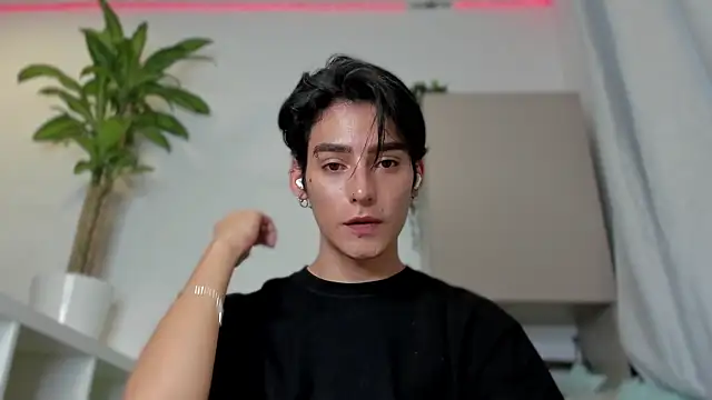 sebas rose online show from January 12, 2025, 1:11 am