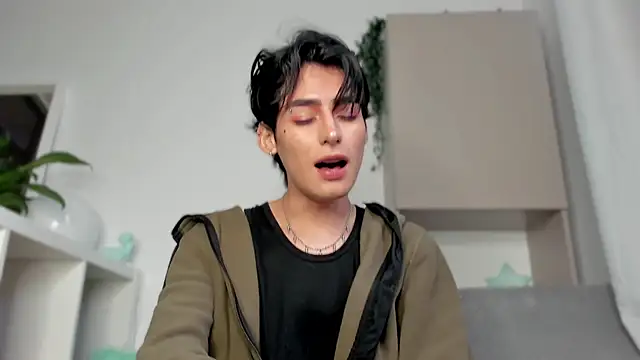 sebas rose online show from February 14, 2025, 9:43 pm